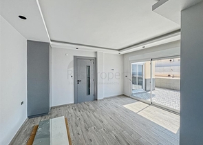 Large apartment with stunning views of the Mediterranean Sea