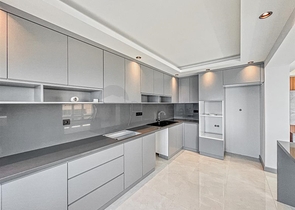 Large apartment with stunning views of the Mediterranean Sea