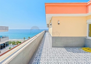 Large apartment with stunning views of the Mediterranean Sea