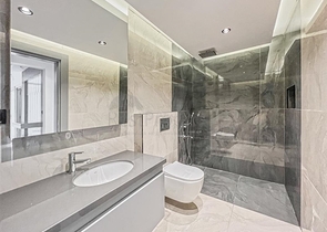 Large apartment with stunning views of the Mediterranean Sea