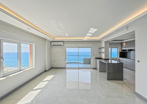 Large apartment with stunning views of the Mediterranean Sea