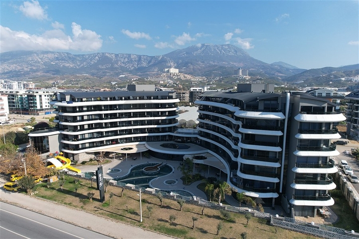 Apartment on the first coastline in a premium class complex