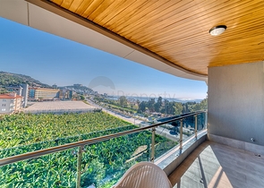 Apartment on the first coastline in a premium class complex