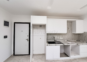 1+1 apartment in a new complex in Avsallar district