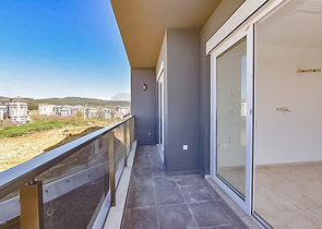 1+1 apartment in a new complex in Avsallar district