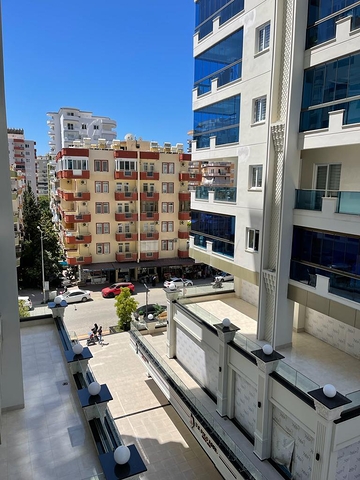 One-bedroom furnished apartment in a new complex in Mahmutlar