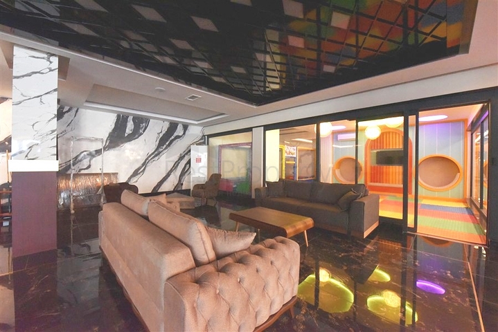 One-bedroom furnished apartment in a new complex in Mahmutlar