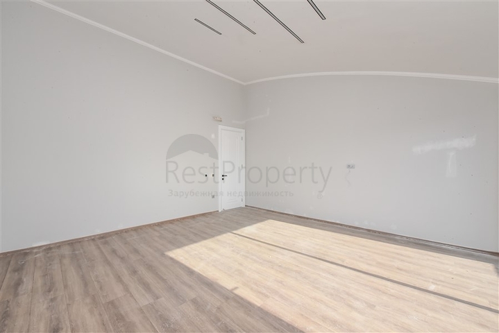 Large 4+1 penthouse in Oba district