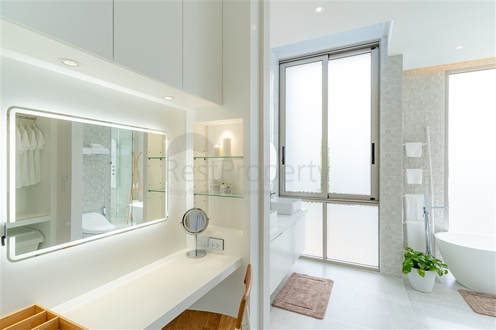 Bangtao Villa Complex