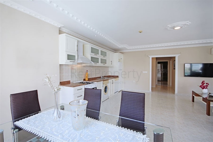 2+1 apartment in the popular area of Mahmutlar