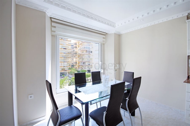 2+1 apartment in the popular area of Mahmutlar