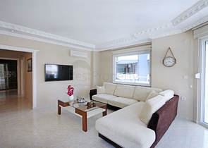 2+1 apartment in the popular area of Mahmutlar