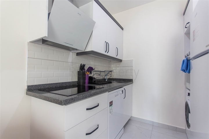 1+1 apartment 500 m from the sea in Mahmutlar district