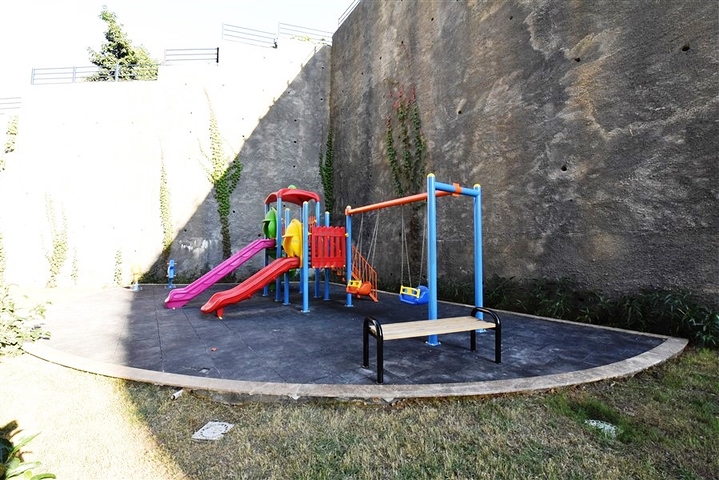 1+1 apartment with mountain view in a modern complex