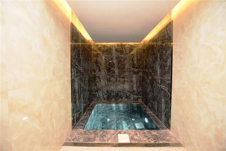 1+1 apartment with mountain view in a modern complex