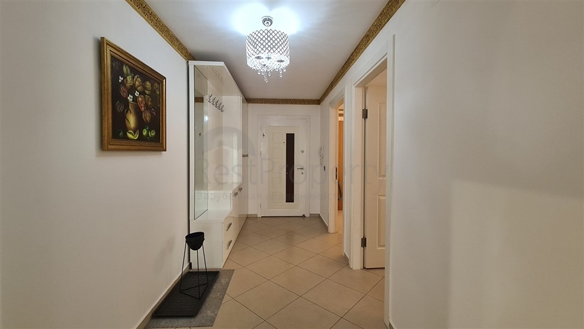 5+1 penthouse in the center of Alanya Oba district