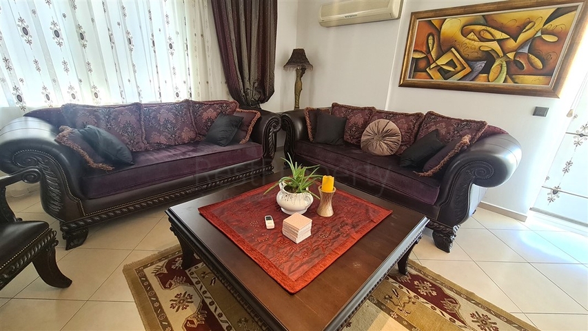 5+1 penthouse in the center of Alanya Oba district