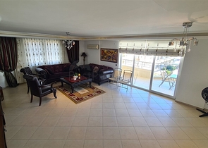 5+1 penthouse in the center of Alanya Oba district