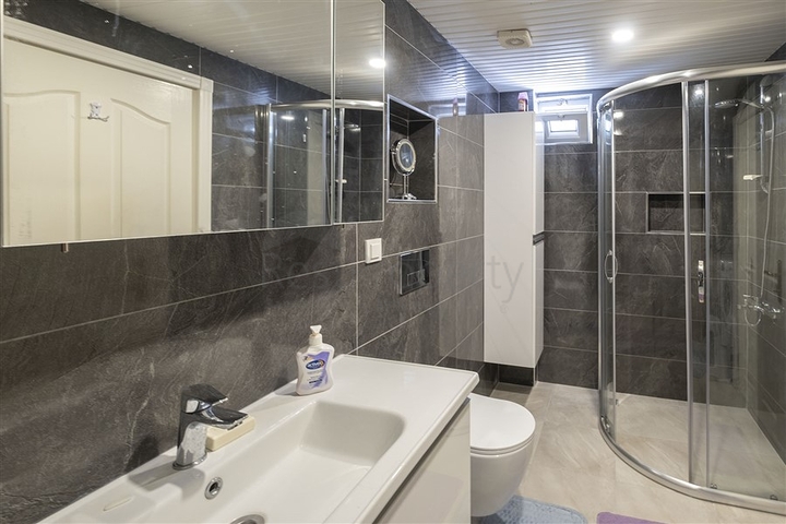 Cozy 2+1 apartment in Konakli district 