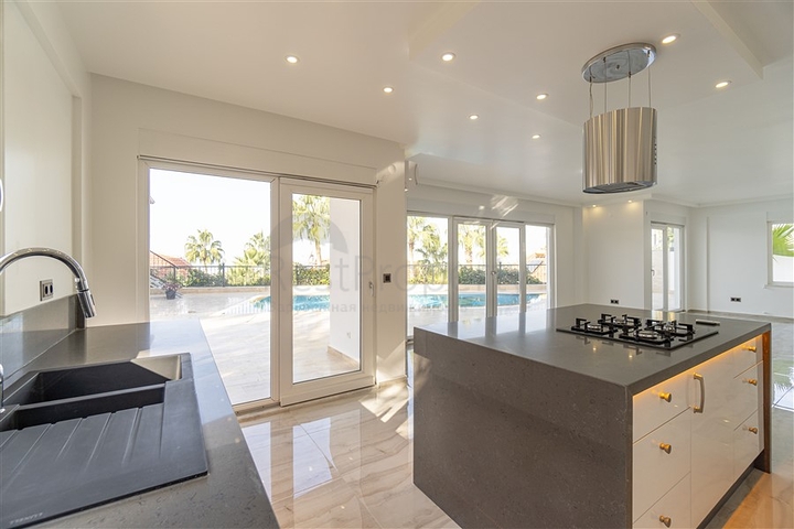 4+1 villa in Kargicak area