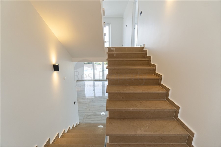 4+1 villa in Kargicak area