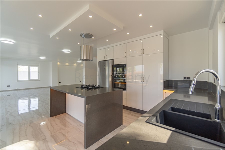 4+1 villa in Kargicak area