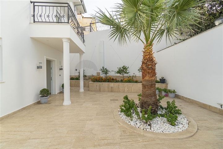 4+1 villa in Kargicak area