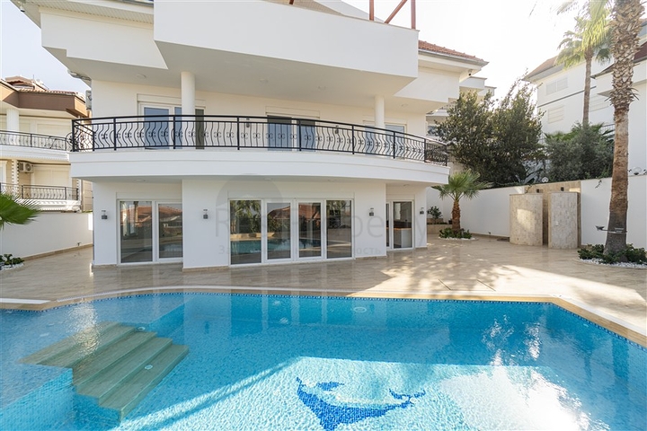 4+1 villa in Kargicak area