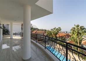 4+1 villa in Kargicak area