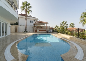 4+1 villa in Kargicak area