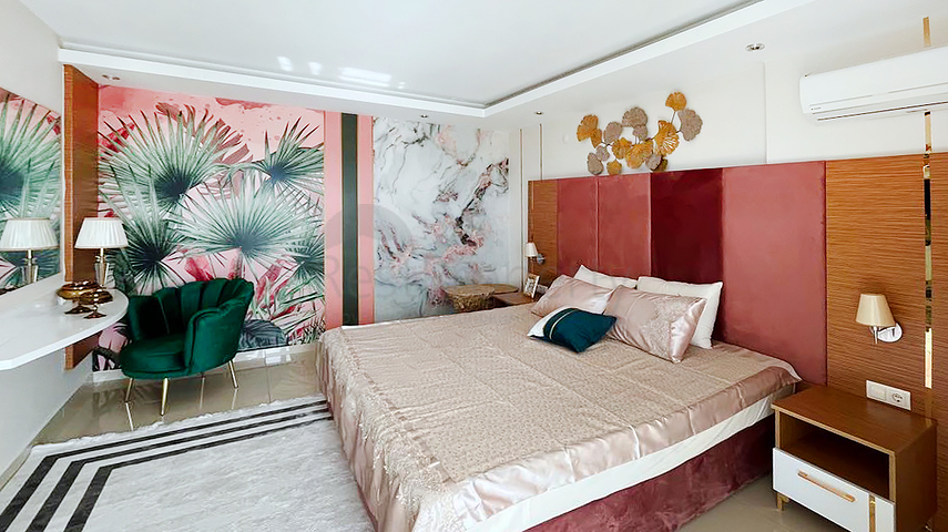 Spacious 4+1 penthouse in a popular residential complex in the Cikcilli area