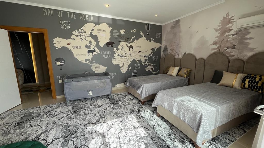 Spacious 4+1 penthouse in a popular residential complex in the Cikcilli area