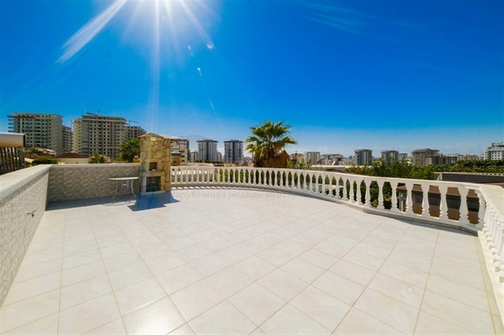 2+1 private villa in Mahmutlar area just 900m from the Mediterranean Sea