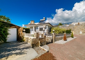 2+1 private villa in Mahmutlar area just 900m from the Mediterranean Sea