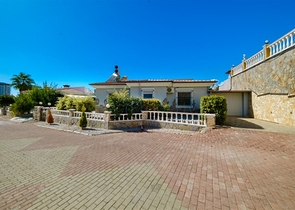 2+1 private villa in Mahmutlar area just 900m from the Mediterranean Sea