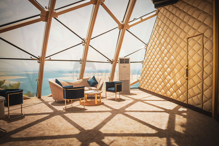 Six-storey House with luxury furniture and swimming pool in Dubai