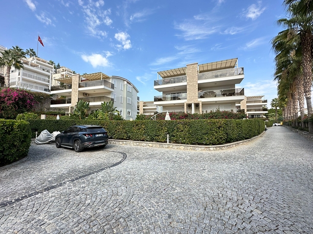 Garden duplex 3+1 in Konakli district