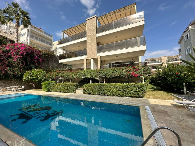 Garden duplex 3+1 in Konakli district