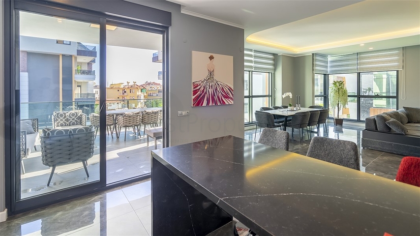 Furnished 4+1 apartment in Oba