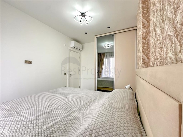 1+1 apartment 350 meters from the sea in Both directions