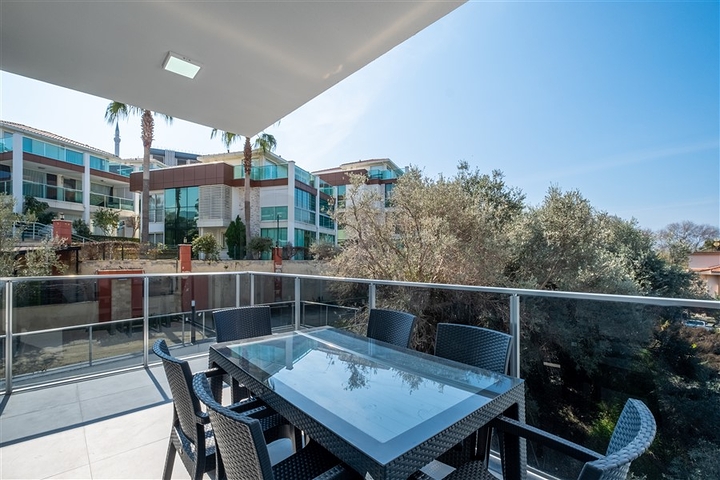 Furnished two-bedroom apartment in Kargicak district