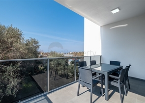 Furnished two-bedroom apartment in Kargicak district