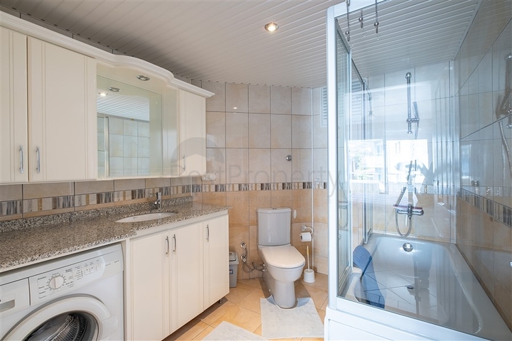 Spacious 2+1 apartment in a picturesque part of Mahmutlar district