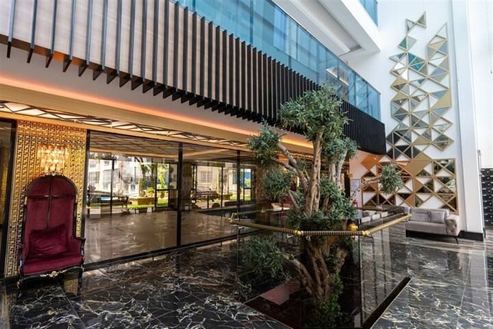 1+1 apartment in a premium complex in Mahmutlar district 