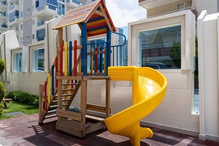 1+1 apartment in a premium complex in Mahmutlar district 