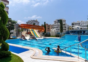 1+1 apartment in a premium complex in Mahmutlar district 