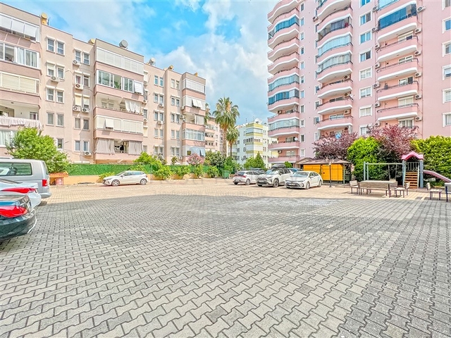 Spacious 2+1 apartment in Mahmutlar district