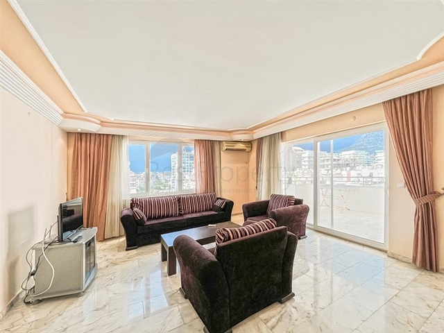 Spacious 2+1 apartment in Mahmutlar district