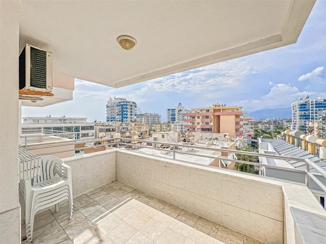 Spacious 2+1 apartment in Mahmutlar district