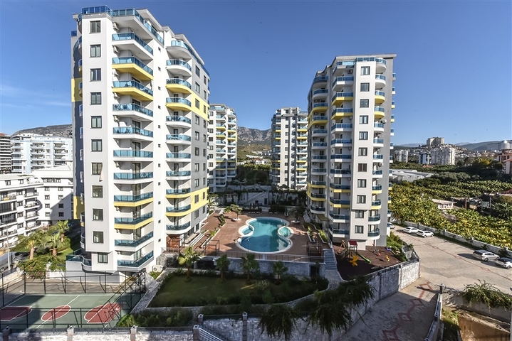 Spacious 3+1 penthouse in Mahmutlar